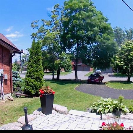 Furnished Family Home Near Toronto - Great Location Game Room - Backyard - Parking & Self Checkin Pickering Exterior foto